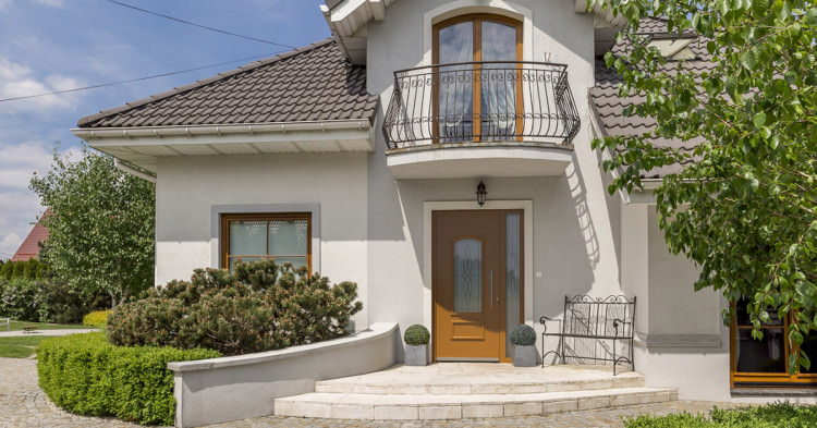 When is the time to replace your front door?