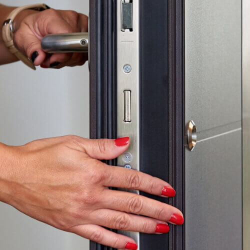 Exceptional solidity of aluminium doors
